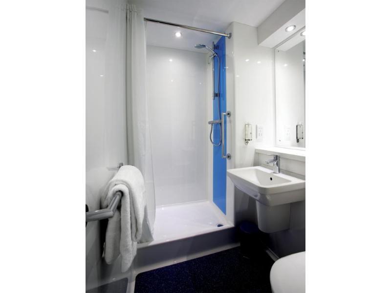 Travelodge Ryde  Exterior photo